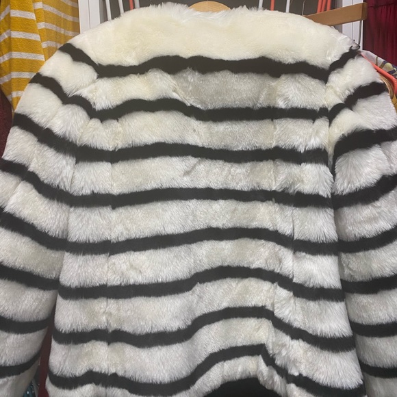 Fur stripe Jacket GAP sz S - Picture 3 of 3